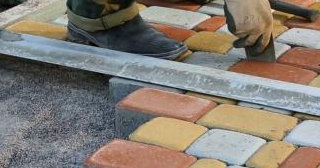 Укладка клинкерной брусчатки в Луховицах: цена от 828 руб. за м2