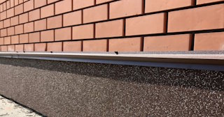 Облицовка цоколя керамогранитом в Луховицах в октябре