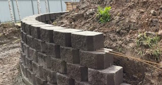 Установка подпорной стенки в Луховицах в октябре